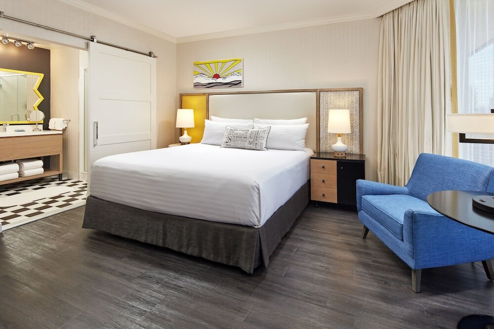 Фото The Bristol Hotel San Diego