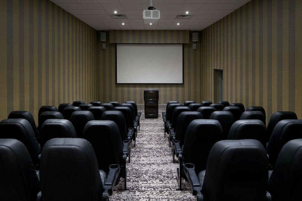 Фото DoubleTree by Hilton Hotel Orlando East - Ucf Area