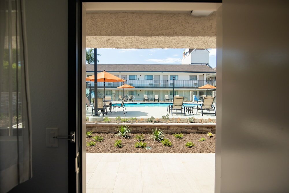 Фото Orange Grove Inn