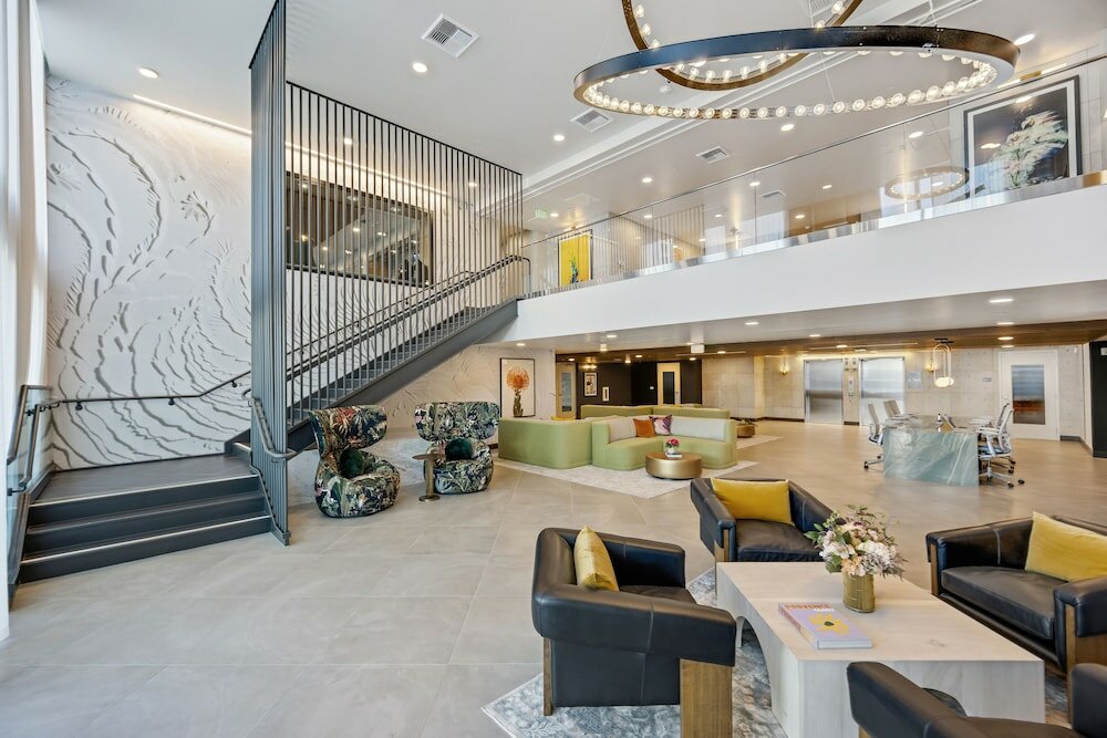 Фото Luxury Apartment in Hollywood