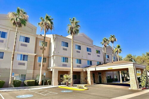 Гостиница Comfort Suites Phoenix North в Финиксе