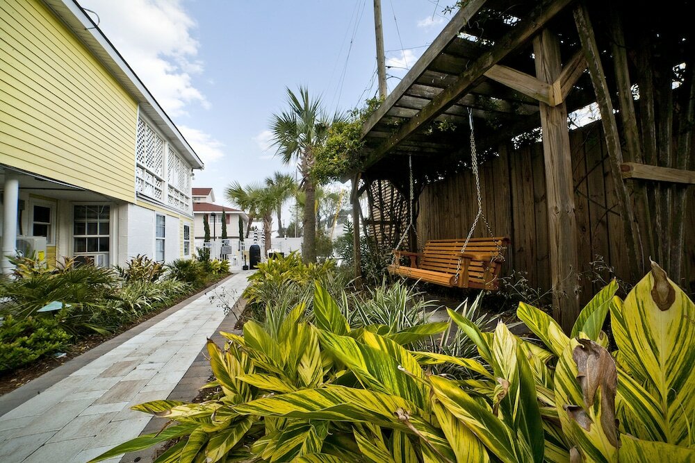 Фото DeSoto Beach Gardens