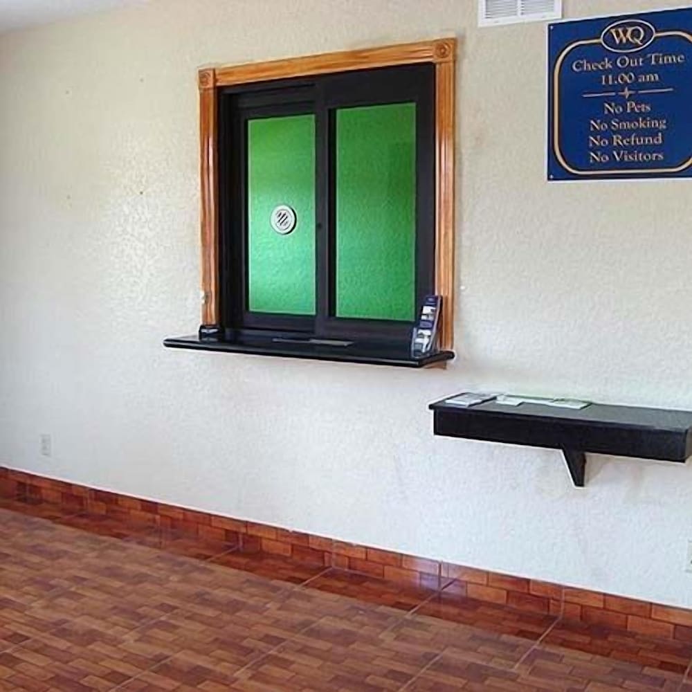 Фото Winnquest Inn Near Ft. Sam Houston