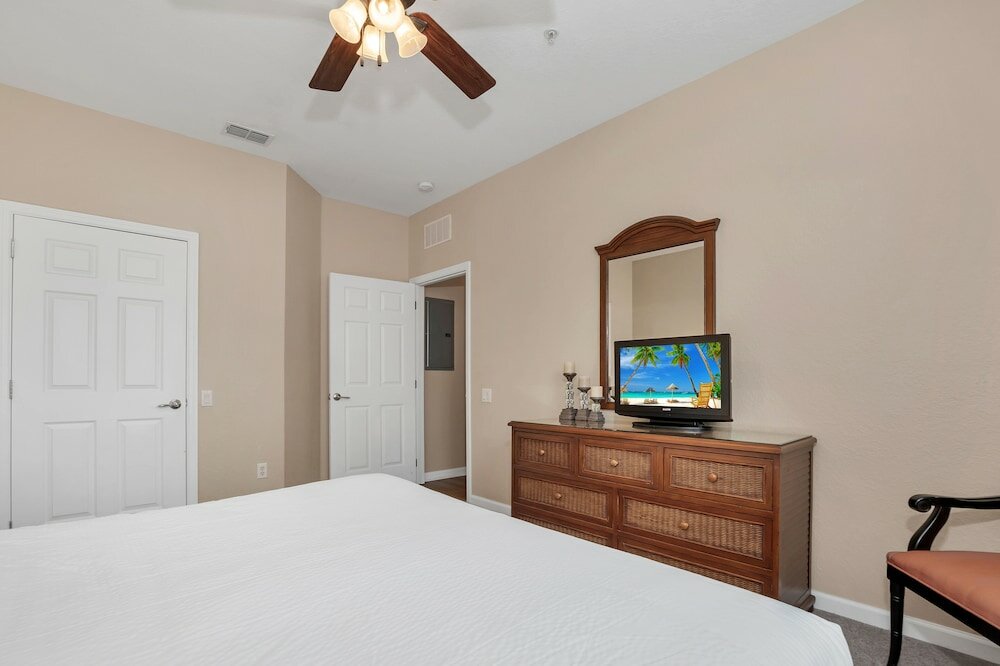 Фото Renovated Condo by Convention Center & I-drive