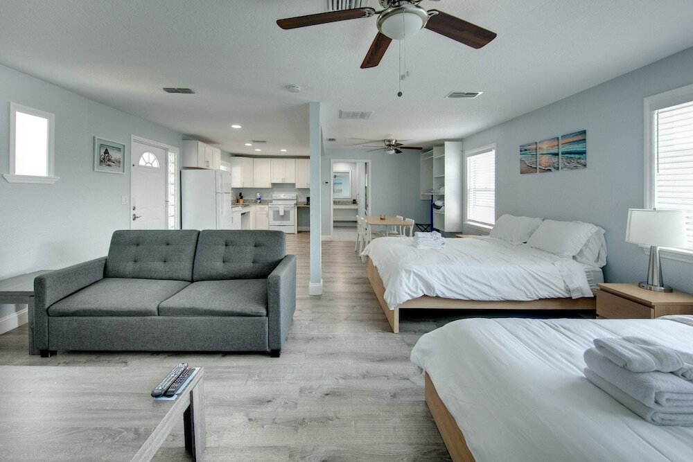 Фото The Bungalows