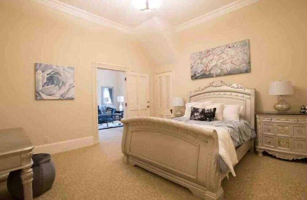 Фото River Rd. Mansion