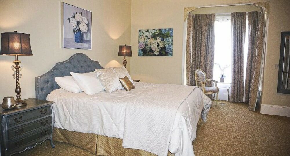 Фото River Rd. Mansion