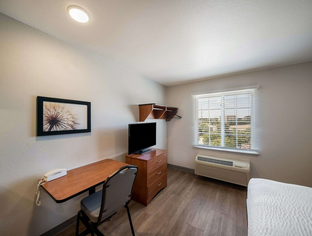 Фото WoodSpring Suites Fort Worth Trophy Club