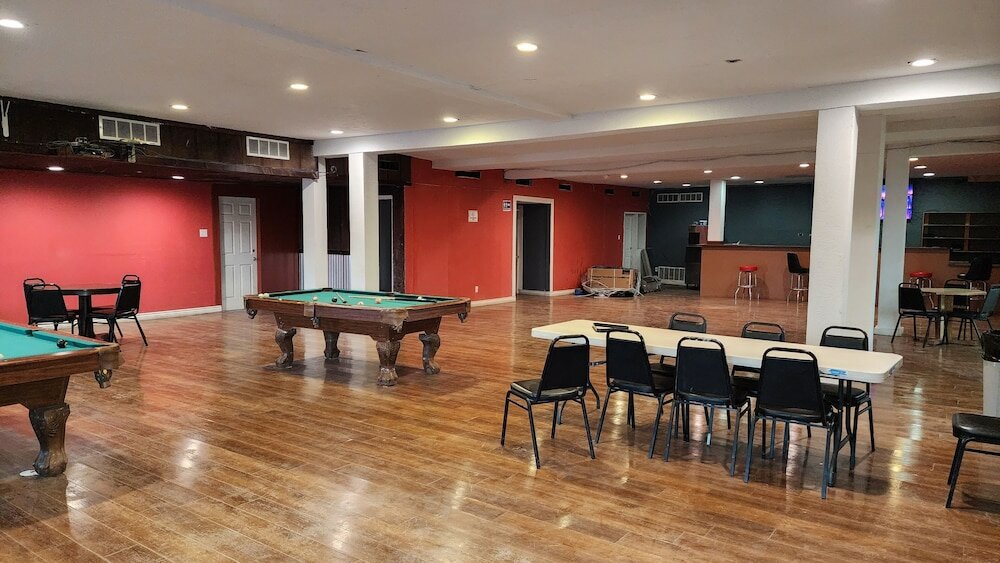 Фото B&j Hotel and Apartment