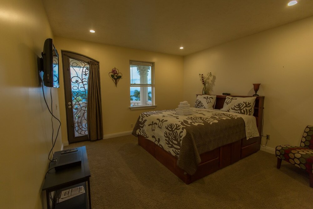 Фото Oceanfront Vacation Rental