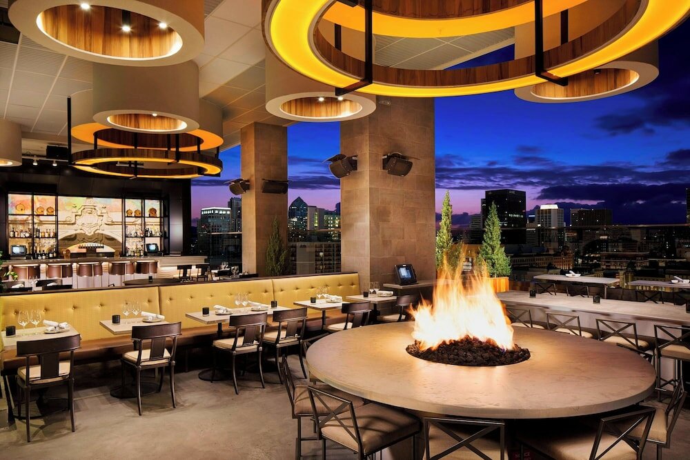 Фото Courtyard by Marriott San Diego Gaslamp/Convention Center