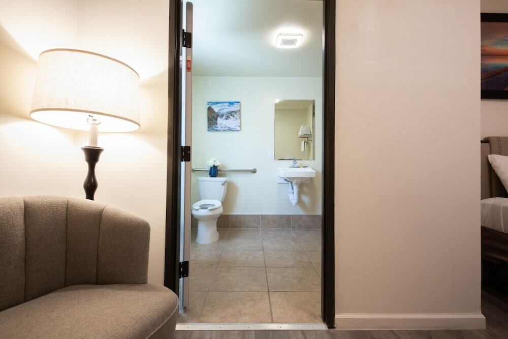 Фото Anchor Pointe Inn