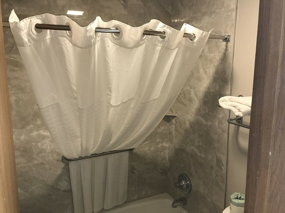 Фото Days Inn by Wyndham Grove