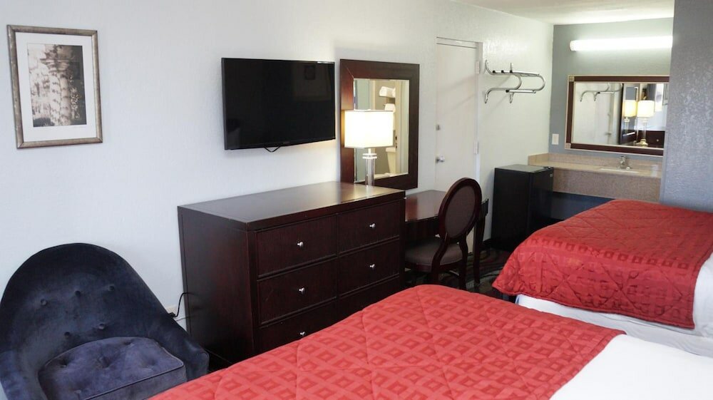 Фото Riverview Inn