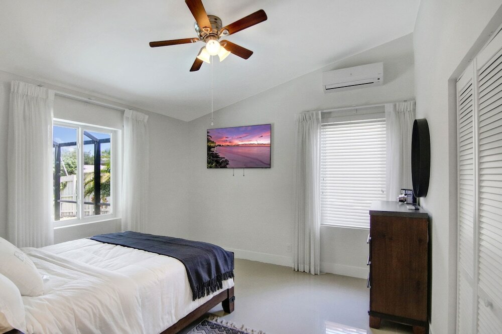 Фото Waterfront Oasis