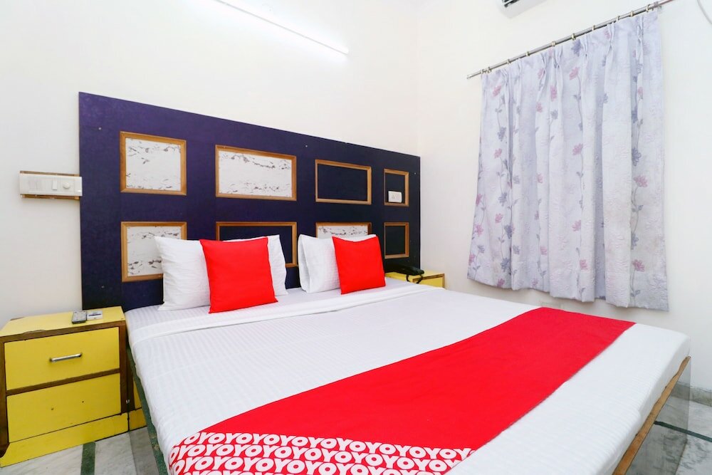 Фото Oyo 37663 Hotel Royal Palace