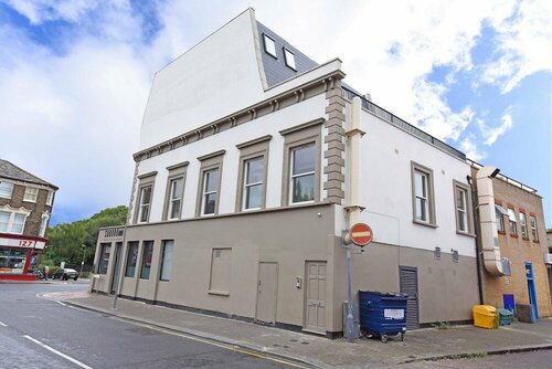Modern & Spacious 2 Bed Apartment at Clapham Junction