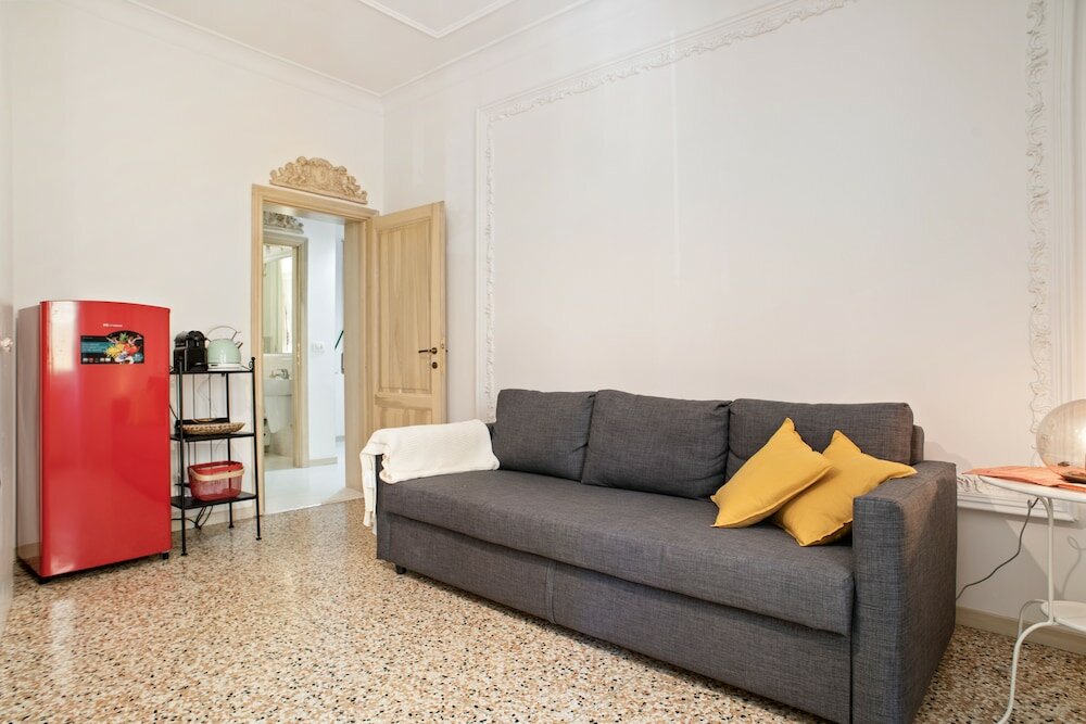Фото San Giovanni in Monte Apartment