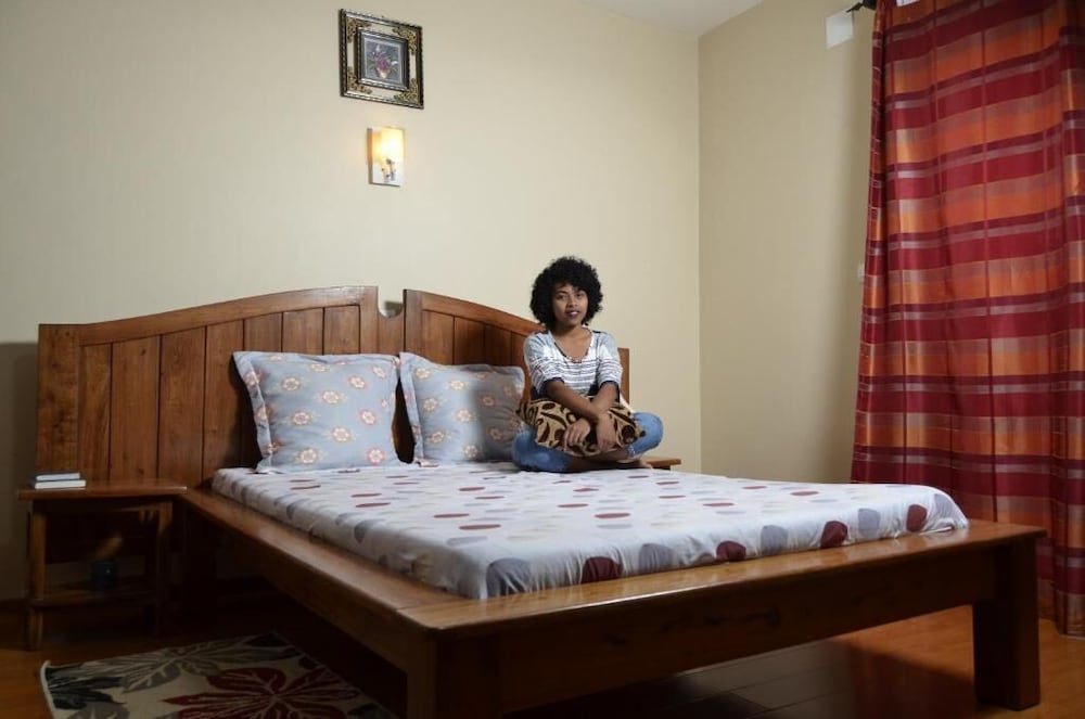 Фото Vannie Hotel