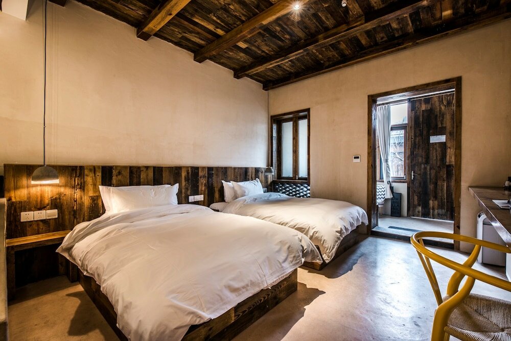 Фото Go Native Downtown House Ningbo