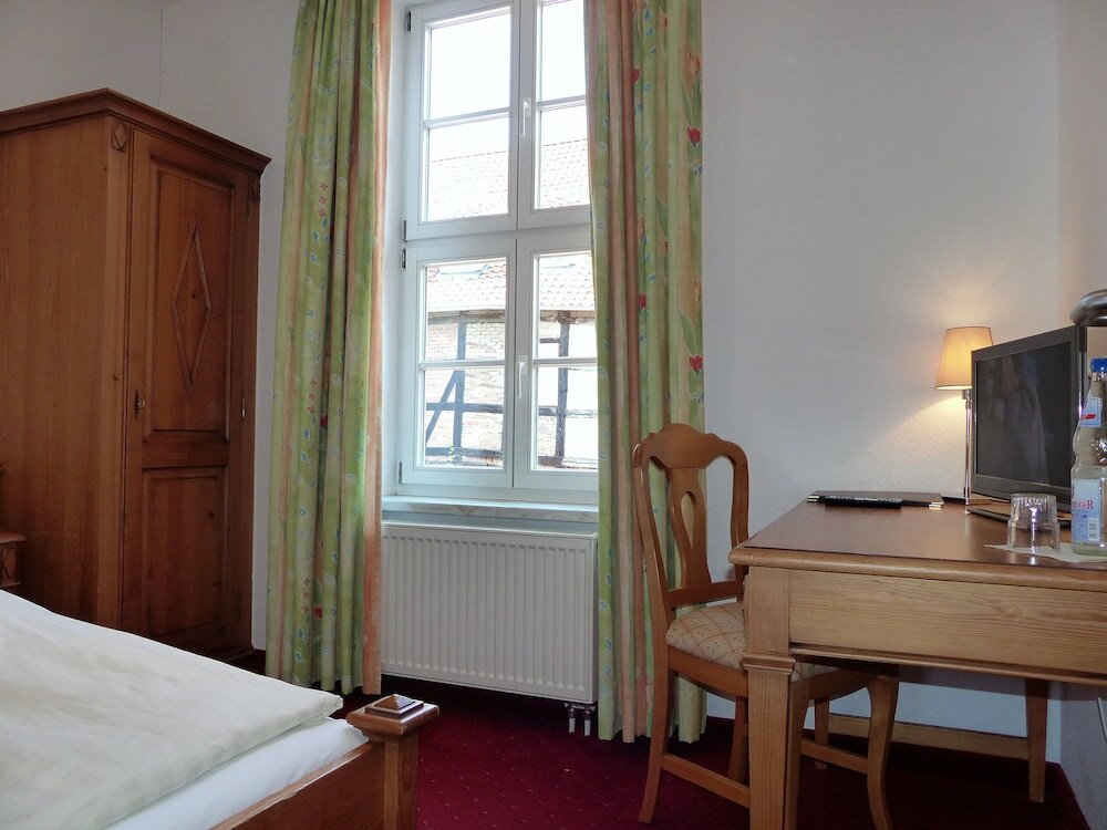 Фото Hotel zum Brauhaus Lüdde