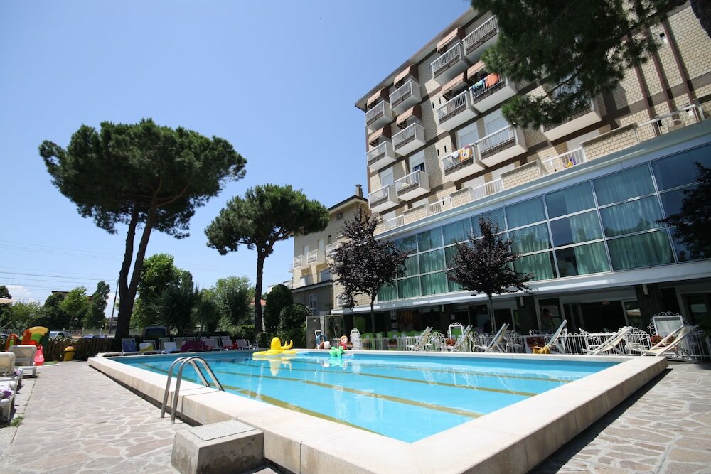 Фото Hotel Lotus