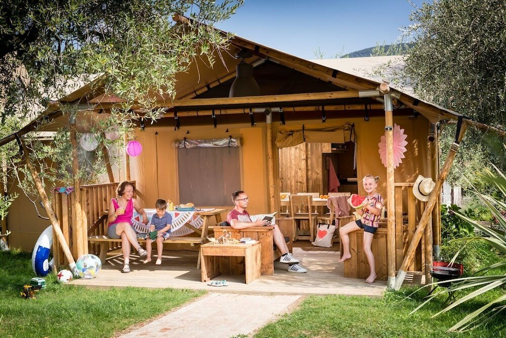 Фото Weekend Glamping Resort