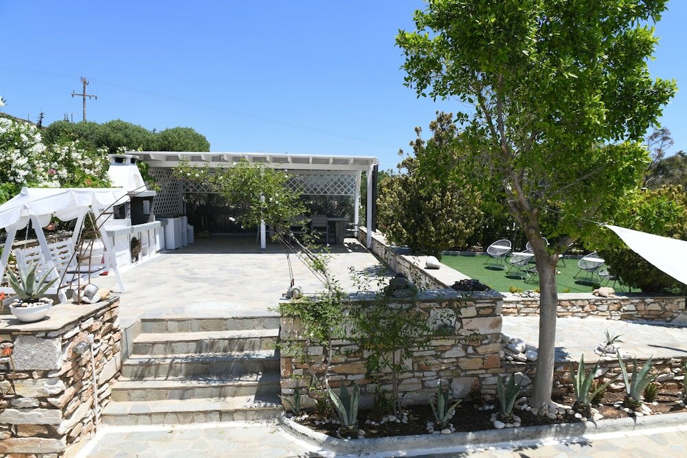 Фото Dryades Family Hotel