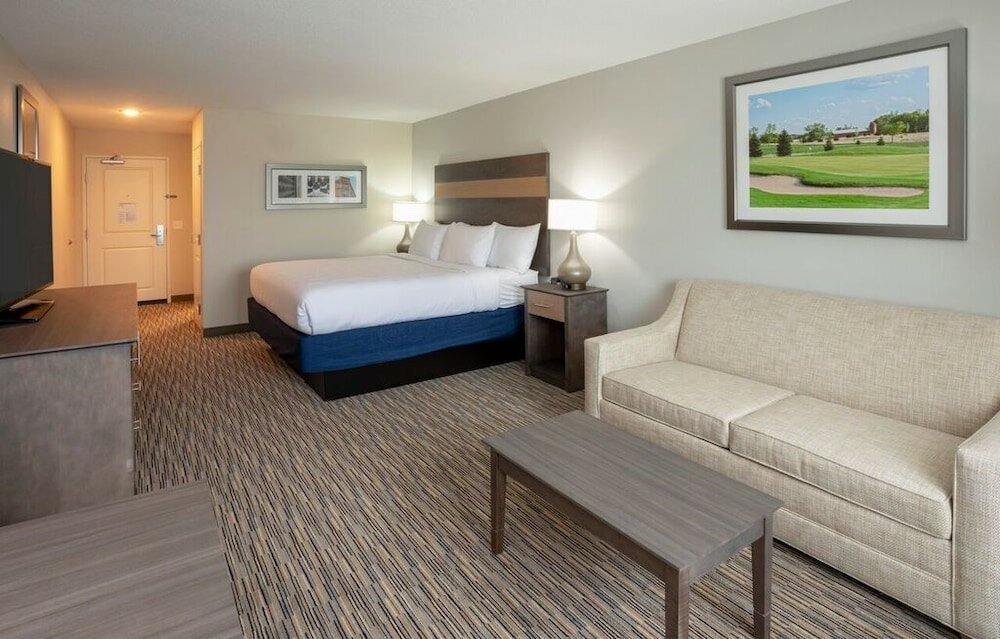 Фото GrandStay Hotel & Suites Spicer