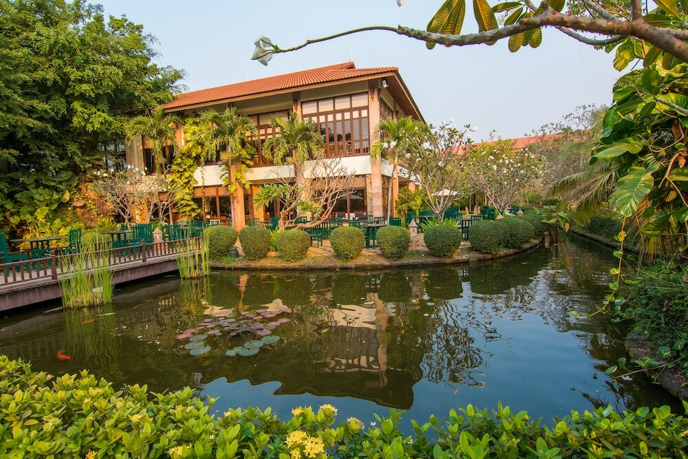 Фото Angkor Palace Suite & Villa