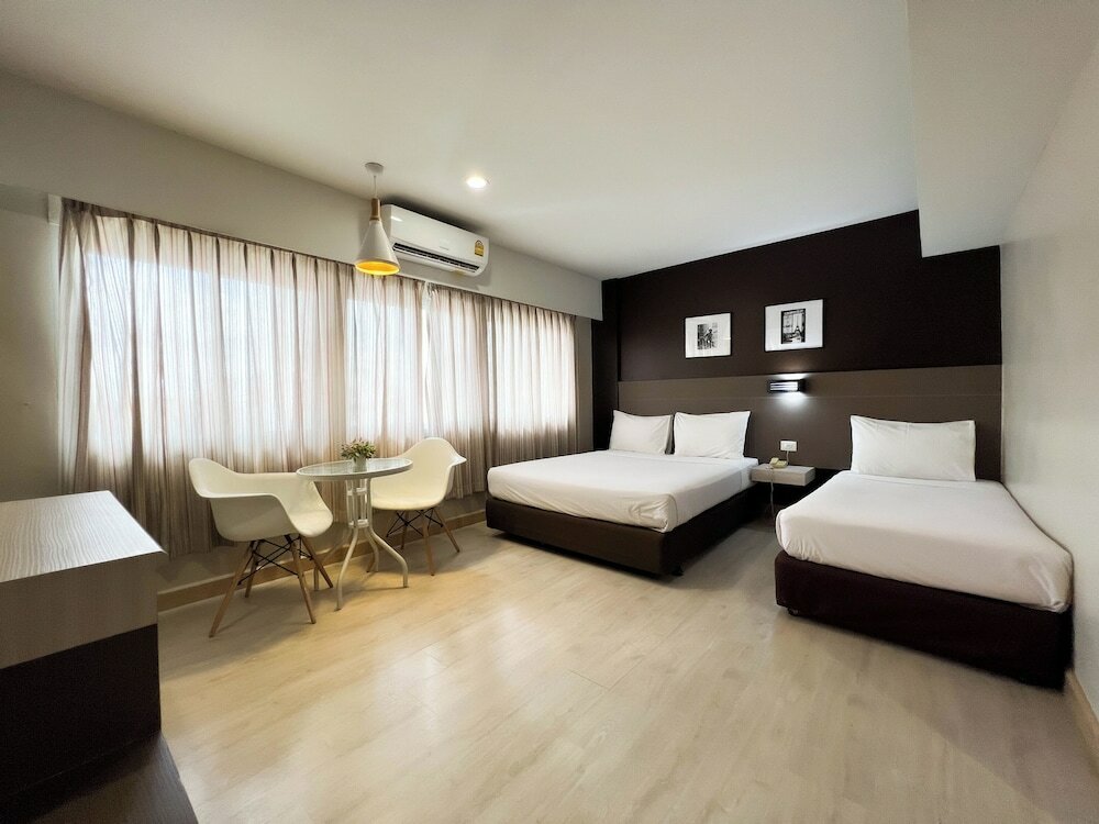 Фото Srivichai Hotel