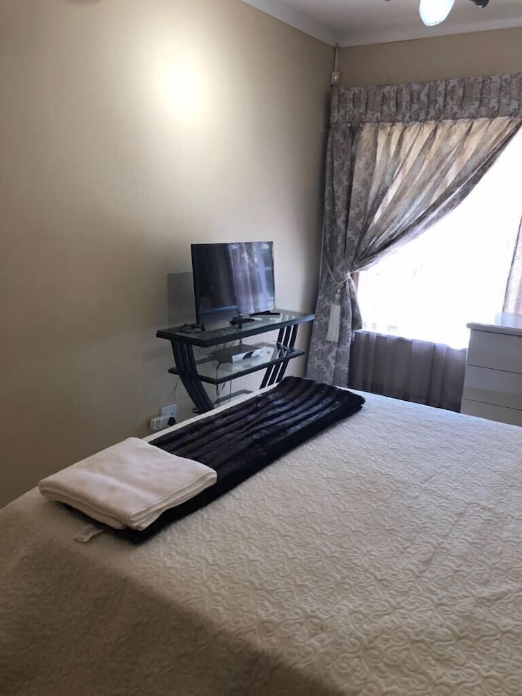 Фото Khuvena Guest House