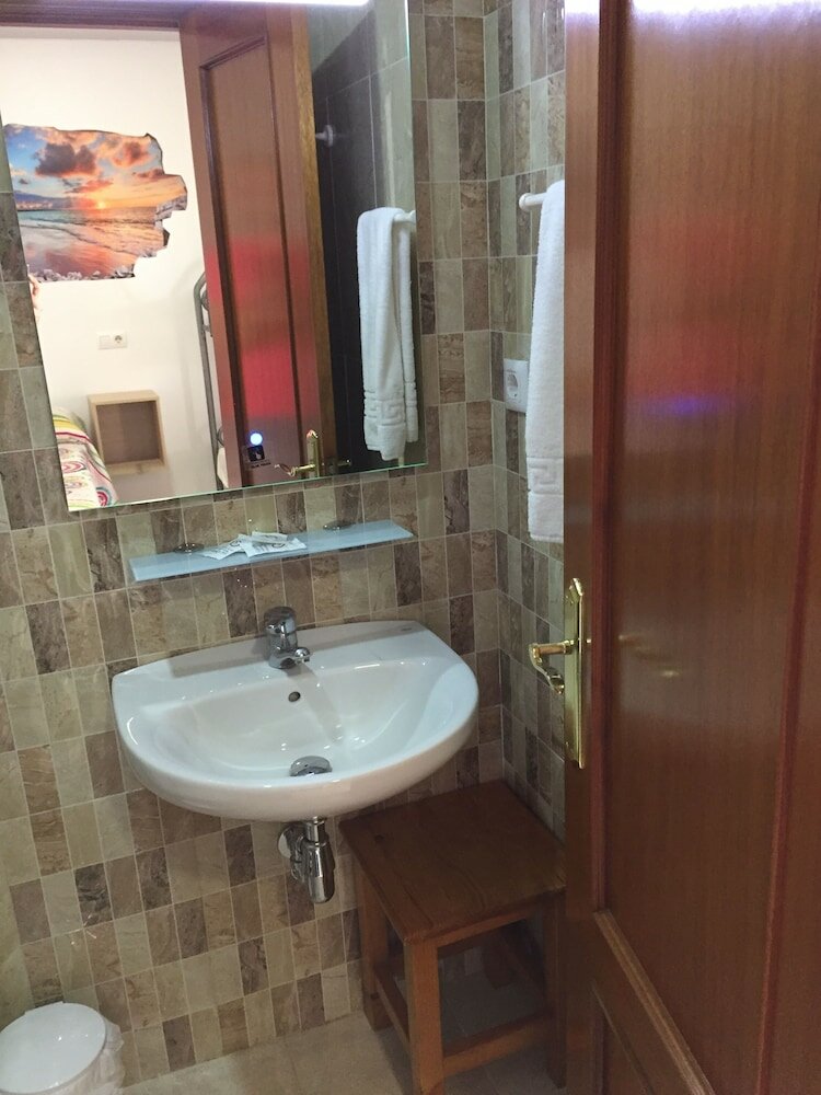 Фото Hostal La Campa