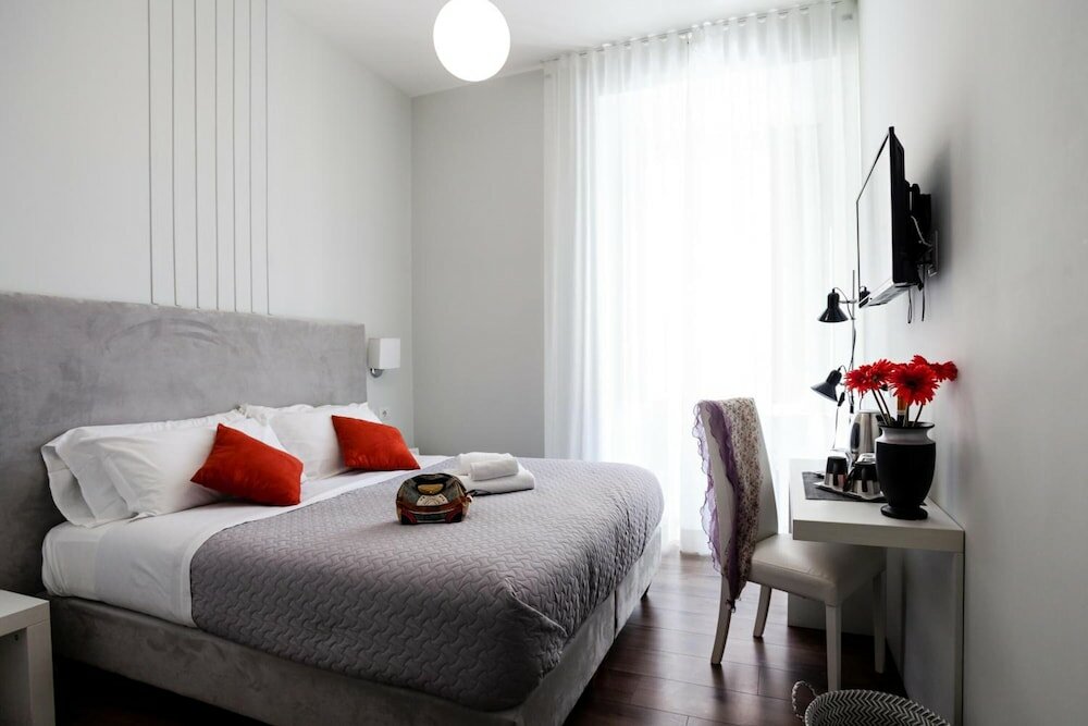 Фото Eighty Four Luxury Rooms