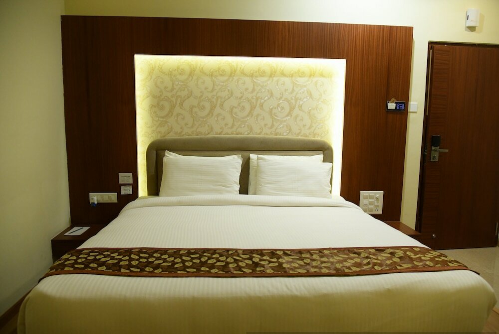 Фото Hotel Avalon Inn