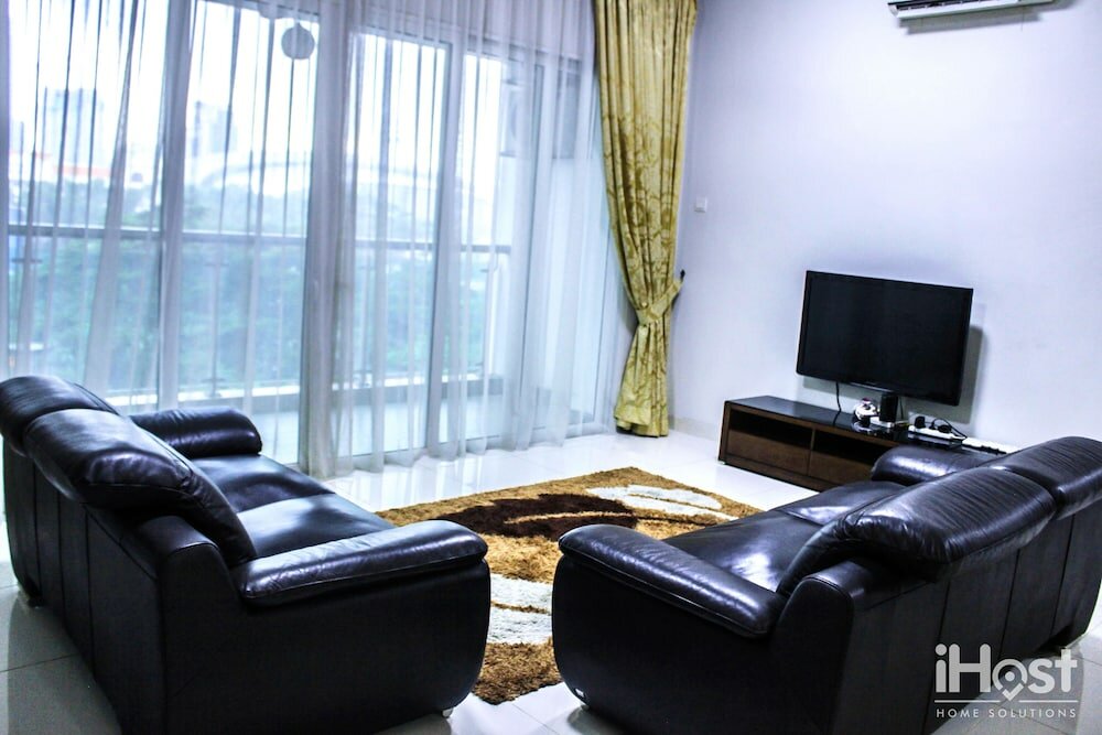 Фото Royal Regent Condominium by iHost