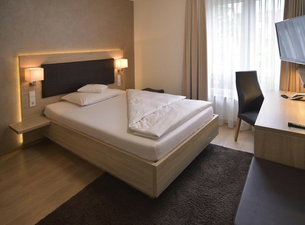 Фото Hotel - Restaurant Hirsch