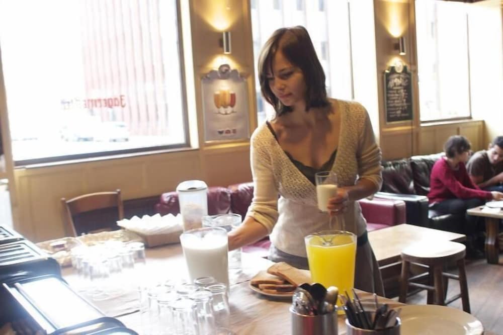 Фото Dover Castle Hostel