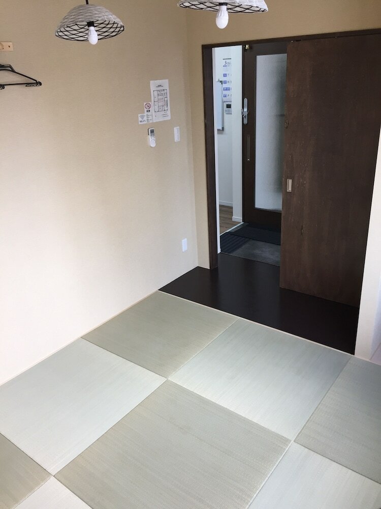 Фото Bonfire Hostel Osaka