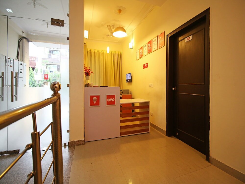 Фото Oyo Flagship 493 Cyber City Extension