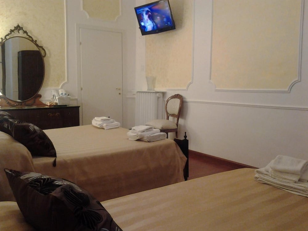 Фото Palazzo Salini Luxury B&b