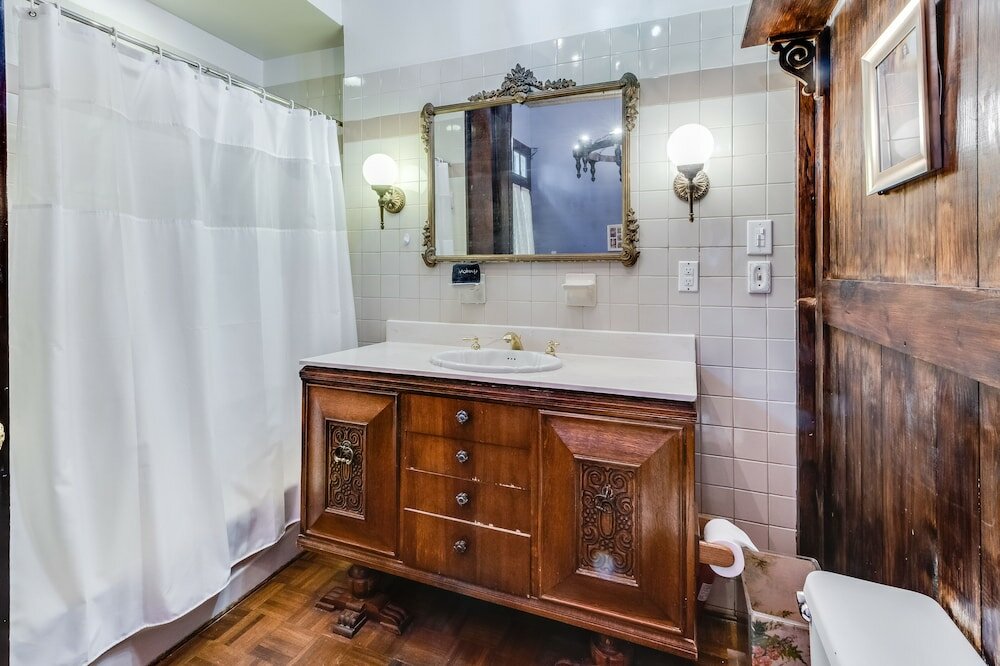 Фото Royal Barracks Guest House