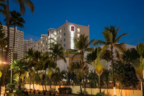 Гостиница Fiesta Inn Puerto Vallarta Isla в Пуэрто-Вальярта