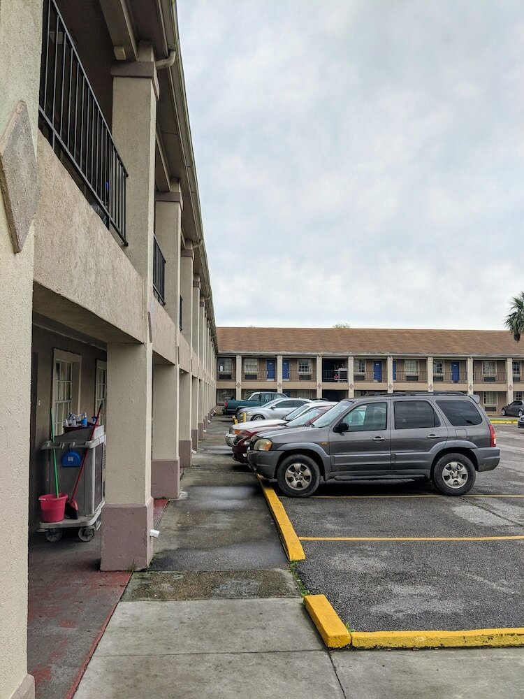 Фото Lake Houma Inn