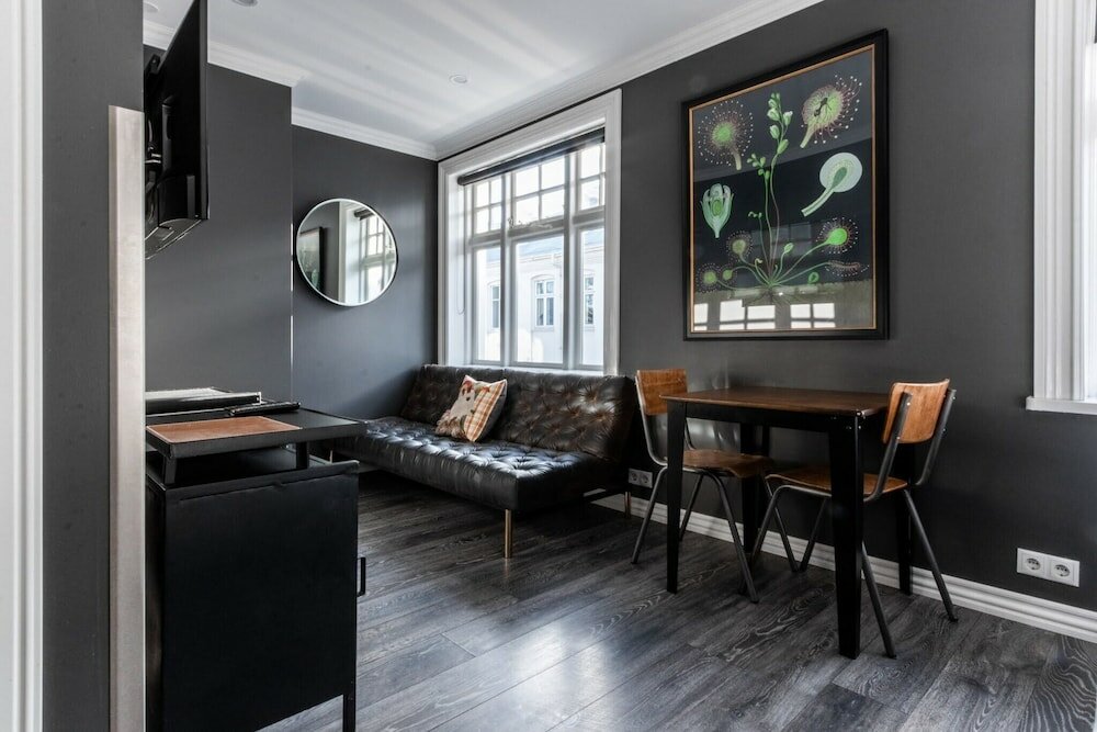 Фото Vintage Hotel Apartments