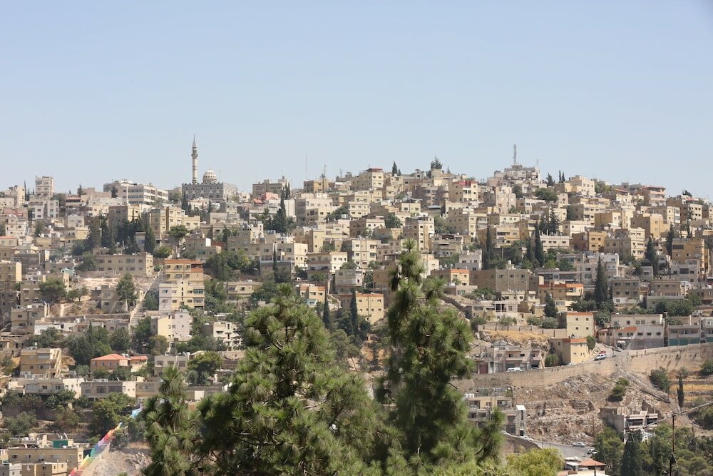 Фото Jabal Amman Hotel