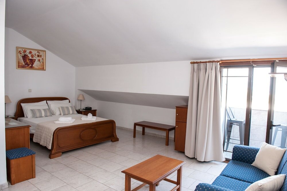 Фото Golden Beach Agiocampos Hotel