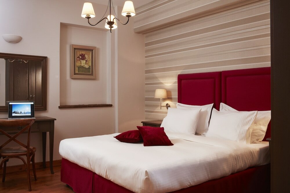 Фото Nefeles Mainalon Luxury Residences & Lounge