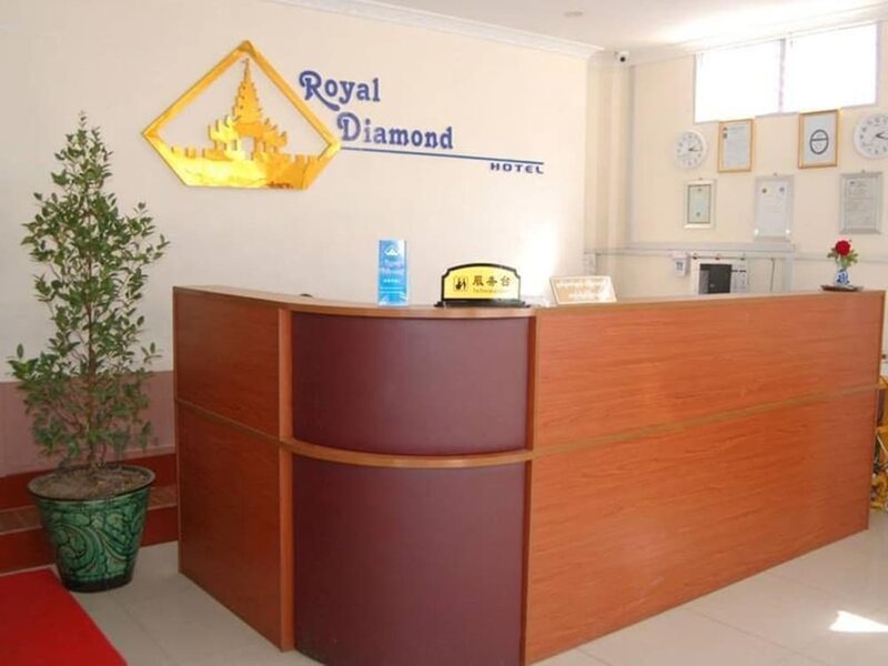 Гостиница Royal Diamond Hotel в Мандалае