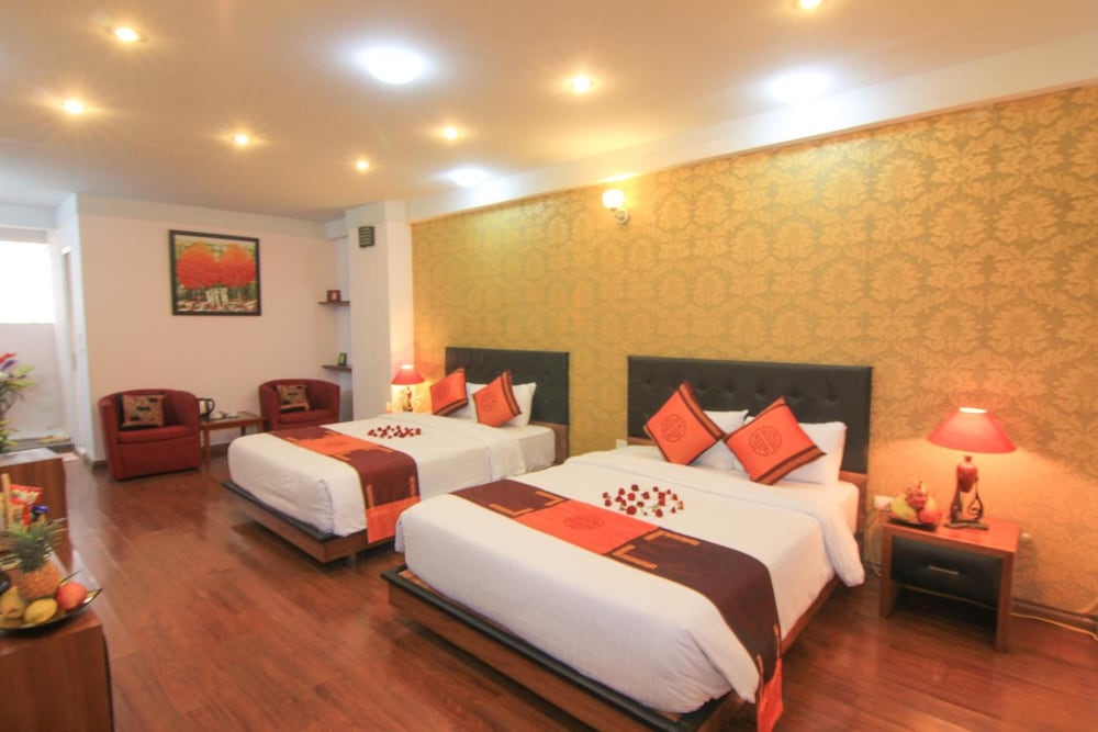 Фото Urban Alley Hotel